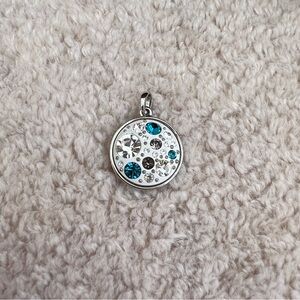 Brand New Elegant Silver and Blue Pendant!!  Fine stainless steel jewelry!